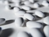  "FDA" ترفض الموافقة على دواء للصداع النصفي بسبب مخاوف تتعلق بالتصنيع