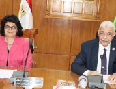 رئيس جامعة المنوفية يناقش الموقف التنفيذى لجميع المشروعات الجارى العمل بها