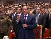 الرئيس السيسي لأمهات شهداء مثلث القيادة: "شرفتونا وأنتن فخر لينا كلنا" 