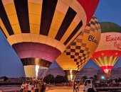 تحليق 45 رحلة بالون طائر على متنها 1300 سائح غرب الأقصر.. صور