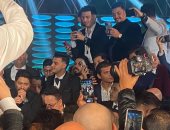 مصطفى قمر وتامر حسنى يغنيان "السود عيونه" فى حفل زفاف حسن شاكوش