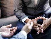 ودن من طين وودن من عجين.. 4 أبراج تطلب النصيحة ولكنها لا تستجيب لها 