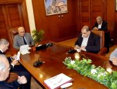 محافظ بورسعيد يتابع منظومة كاميرات المراقبة لمزيد من الانضباط بالشوارع والمنشآت