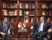 وزير السياحة والآثار وسفير سنغافورة بالقاهرة يبحثان سبل تعزيز التعاون المشترك