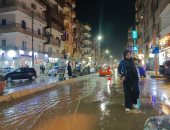 طوارئ بالمحافظات تحسبا للطقس السيئ.. سقوط أمطار غزيرة بالإسماعيلية وخفيفة ومتوسطة بمناطق شمال سيناء.. انتشار معدات شركة المياه بمناطق محافظات القناة.. والإسكندرية ترفع درجة الاستعداد تحسبا لسقوط أمطار.. صور