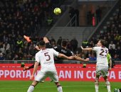 ميلان يضرب ساليرنيتانا بهدف جيرو بالشوط الأول في الدوري الإيطالي.. فيديو