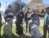 أئمة وقساوسة يزرعون الأشجار ضمن مبادرة "100 مليون شجرة" في بورسعيد.. صور