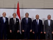 رئيس الوزراء يشهد مراسم توقيع عقدى التزام لمشروعى تطوير ميناءى السخنة والدخيلة.. مدبولى: توجيهات رئاسية بتكثيف الجهود لتعظيم الاستفادة من الموقع الفريد لمصر.. ومحور السخنة - الدخيلة يربط البحر الأحمر بالمتوسط