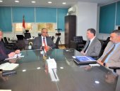 نائب وزير الإسكان يلتقى رئيس المصرية الألمانية للطلمبات لمتابعة إجراءات توطين صناعتها