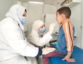 "صحة المنيا" تقدم خدمات طبية وعلاجية لـ1733 حالة بقرية الفرجانى بمركز بنى مزار
