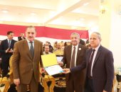 محافظ كفر الشيخ يشهد ختام فعاليات «كل نقطة بتفرق» ويكرم المشاركين ..صور 