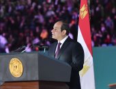 الرئيس السيسي بمبادرة كتف فى كتف: شوفوا الفرق بين الإيد اللى بتطبطب واللى بتدمر