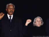 نوبل تتذكر.. نادين جورديمر أول امرأة أراد مانديلا رؤيتها بعد إطلاق سراحه