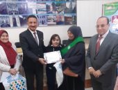 مدير تعليم الجيزة يكرم الأمهات المثاليات بالإدارات التعليمية.. صور