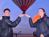 تحليق 1500 سائح على متن 60 رحلة بالون طائر فى سماء غرب الأقصر.. صور