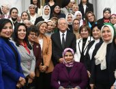"شهر أعياد المرأة".. رئيس مجلس النواب يستقبل النائبات للتهنئة.. صور     