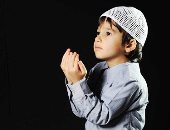 3 أنواع من العبادات وأفكار مختلفة لتنفيذها في رمضان.. علميها لطفلك