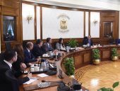 رئيس الوزراء يلتقى رئيس هيئة الاستثمار ونوابه الثلاثة الجُدد 