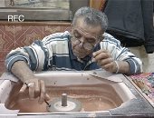 حبّات الخير.. "الحسين" معقل صناعة وتصدير السبح والأحجار الكريمة (فيديو)