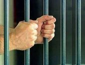السجن 10 سنوات لعامل بتهمة الإتجار فى المخدرات بقنا 