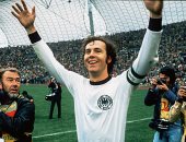 وفاة أسطورة كرة القدم الألمانية والعالمية فرانز بيكنباور عن عمر 78 عامًا