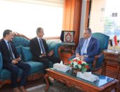 محافظ سوهاج يستقبل وفد المجلس القومى لحقوق الإنسان