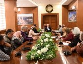 محافظ بورسعيد يوجه بتكثيف الأعمال فى مشروعات تطوير ورفع كفاة الطرق