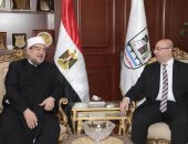 محافظ بنى سويف يستقبل وزير الأوقاف لأداء شعائر صلاة الجمعة الأولى من رمضان
