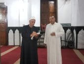 وكيل أوقاف الإسكندرية يتفقد عددا من المساجد فجرا