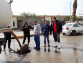 انتشار معدات رفع مياه الأمطار فى الجيزة لتسهيل الحركة المرورية