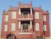 مسلسل الكبير أوى 7 .. طبيب يبدع فى تنفيذ مجسم لمنزل الكبير بالمزاريطة