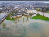 فيضانات تضرب بريطانيا.. و144 تحذيرا من هيئة الأرصاد.. صور