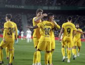 برشلونة يكتسح إلتشي برباعية ويعزز صدارة الدوري الإسباني