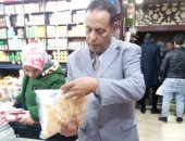 محافظ الدقهلية يحيل 74 محضر مخالفات تموينية للنيابة 