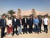 وزير الثقافة والسياحة الصيني والوفد المرافق يزورون عددا من المواقع الأثرية بالأقصر