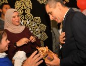 محافظ الغربية يشارك ذوى الهمم الإفطار الجماعى بمدرسة ناصر فى طنطا.. صور