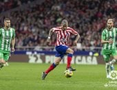 أتلتيكو مدريد يواصل انتصاراته في الدوري الإسباني بهدف ضد بيتيس.. فيديو