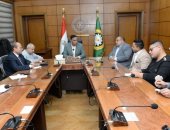 محافظ الدقهلية يدشن مبادرة لعمل قوافل طبية وتوزيع كرتونة غذاء وإفطار جماعى