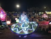 تناول السحور على نغمات السمسمية بشاطئ بورسعيد.. سعادة الأهالى بالأجواء الرمضانية بلا حدود.. وأحد الرواد: مفيش أحلى من اللمة فى السحور  على البحر.. والديكور بدوى بالزينة الرمضانية والفوانيس.. صور