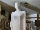 طارق الكومى ينشر صورة تمثال جديد لـ أم كلثوم من تصميمه.. شاهده