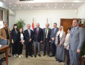 مدير متحف شنغهاى للمجموعات الفنية بالصين يزور جامعة الإسكندرية