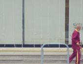 "حياة كريمة" يبرز قصة كفاح عامل نظافة مستمر فى العمل والإنفاق على أبنائه فى سن الـ 80 عاما.. البرنامج يهديه مبلغًا ماليًا لاستكمال بناء منزله.. ويقرر مساعدة محل يصرف منتجات للمواطنين ويصبر عليهم في سداد الأسعار