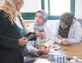 حياة كريمة.. الكشف الطبى على 840 حالة فى قافلة لجامعة كفر الشيخ بقرية نصرة