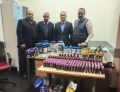 جمارك مطار القاهرة تحبط محاولة راكب تهريب 674 عبوة مكملات غذائية