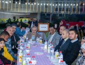 رئيس جامعة طنطا ينظم مائدة إفطار جماعى لـ 600 من العمالة المؤقتة بالجامعة.. صور