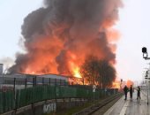 إجلاء 140 شخصا جراء اندلاع حريق ضخم بمدينة هامبورج الألمانية.. فيديو