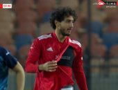 تمزيق قميص محمد هانى بعد الشد من رمضان صبحى بنهائى الكأس