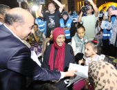 محافظ أسوان يشارك فى حفل إفطار "كتف في كتف" للأطفال الأيتام وذوى الهمم