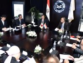 هيئة الاستثمار وشركة "سوميتومو" اليابانية تبحثان فرص تعزيز صناعة السيارات فى مصر
