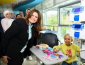 وزيرة الهجرة تزور مستشفى سرطان الأطفال 57357.. صور